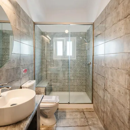 Christina's Kondókali